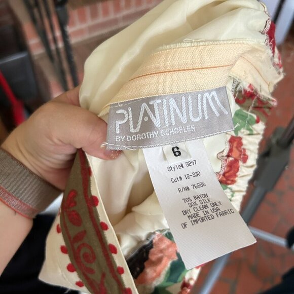 Platinum by Dorothy Schoelen Straight Skirt Womens 6 VTG Silk Blend Zip Made USA - Picture 4 of 4